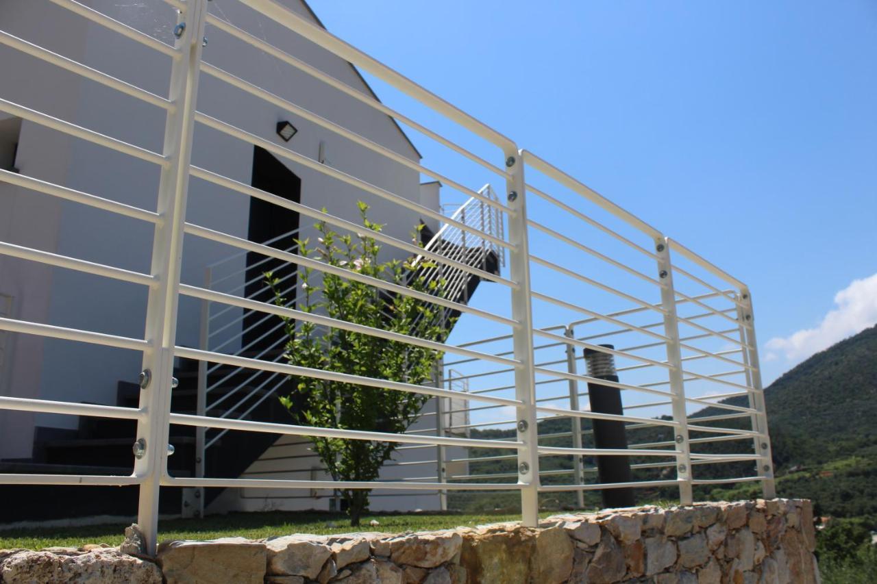 Apartamento Abelia 4 Pietra Ligure Exterior foto