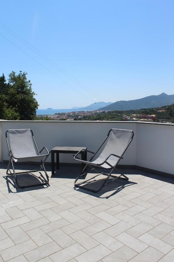 Apartamento Abelia 4 Pietra Ligure Exterior foto