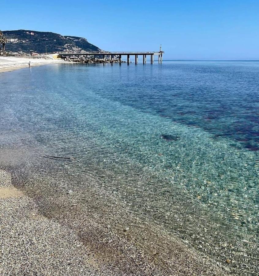 Apartamento Abelia 4 Pietra Ligure Exterior foto